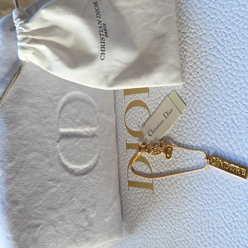 Dior Gold J'adore Charm Barcelet, Dust Bag,‎ Pouch And Box - Picture 4 of 4
